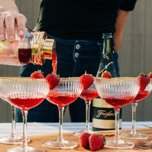 Load image into Gallery viewer, Mason Jar Cocktail Shaker Lid