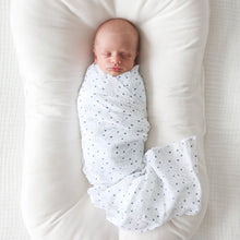 Load image into Gallery viewer, Lulujo Cotton Muslin Swaddle Blankets 2 pack Stars + Gingham