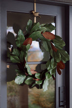 Load image into Gallery viewer, Magnolia Wreath