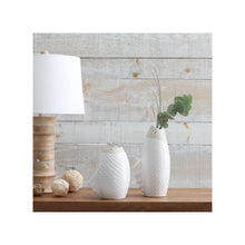 Load image into Gallery viewer, Fish Figure Vase