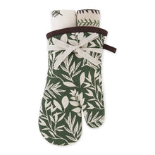 Load image into Gallery viewer, Garden Greens Oven Mitt Gift Set