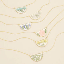 Load image into Gallery viewer, Pressed Flower Necklace