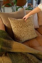 Load image into Gallery viewer, Tanvi Block Print Cushion