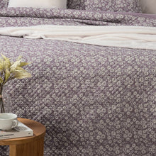 Load image into Gallery viewer, Maggie Lavender Floral Quilt