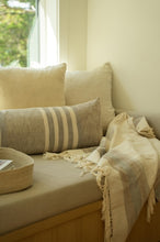 Load image into Gallery viewer, Nora Handloomed Throw