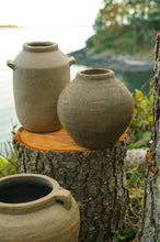 Load image into Gallery viewer, Sandstorm Amphora Vase