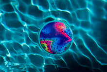 Load image into Gallery viewer, Waboba Flobo Floating Disc