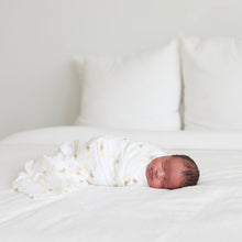 Load image into Gallery viewer, Barnyard & Hens Chicks - Cotton Swaddle 2 Pack