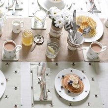 Load image into Gallery viewer, Bees Coasters, Set 4