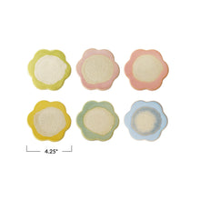 Load image into Gallery viewer, Stoneware Flower Coaster