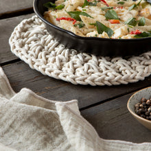 Load image into Gallery viewer, Natural Knotted Trivet