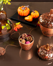 Load image into Gallery viewer, Ara Acorn Jar