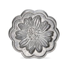 Load image into Gallery viewer, Flower Cookie Stamp
