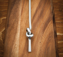 Load image into Gallery viewer, Knot Handle Salad Server Set