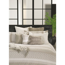 Load image into Gallery viewer, Lola Quilt