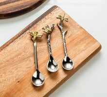 Load image into Gallery viewer, Bird on Branch Spoon
