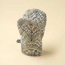 Load image into Gallery viewer, Sakura Block Print Oven Mitt, Green
