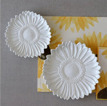 Load image into Gallery viewer, Sunflower Platter
