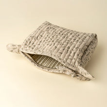Load image into Gallery viewer, Small Kalyani Pouch 

