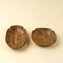 Load image into Gallery viewer, Spade Carved Dish, Round

