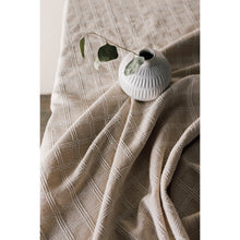 Load image into Gallery viewer, Pearla Tablecloth
