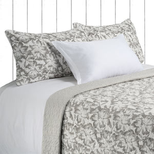 Maison Quilt with Shams