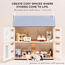Load image into Gallery viewer, Le Toy Van: Wooden Dolls House Family
