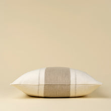 Load image into Gallery viewer, Edward Linen Pillow
