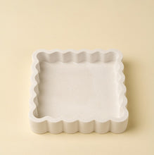 Load image into Gallery viewer, Scalloped Jewelry Plate, Square
