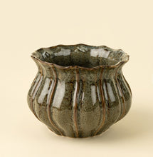 Load image into Gallery viewer, Florentine Vase
