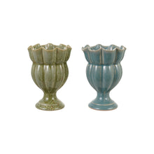 Load image into Gallery viewer, Scalloped Footed Vase
