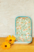 Load image into Gallery viewer, Floral Soap Dish

