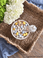 Load image into Gallery viewer, Scalloped Woven Trays
