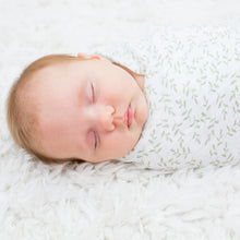 Load image into Gallery viewer, Lulujo Cotton Swaddles Daisy/Greenery 2 pack
