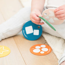 Load image into Gallery viewer, Taking Shape Teething Flash Cards by Bella Tunno
