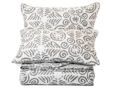 Load image into Gallery viewer, Loukanikos Quilt Set
